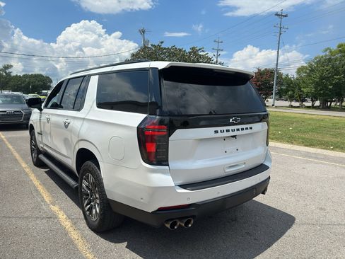 Used 2025 Chevrolet Suburban Z71 AWD/4WD image 6