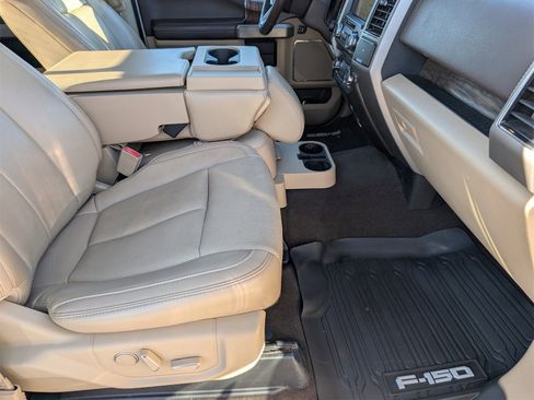 Used 2018 Ford F150 Lariat image 27