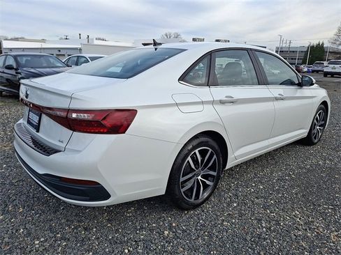 New 2026 Volkswagen Jetta SE image 4