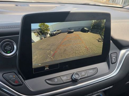 Used 2025 Chevrolet Blazer LT FWD image 24