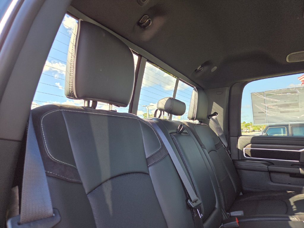 New 2027 RAM 3500 Laramie AWD/4WD image 19