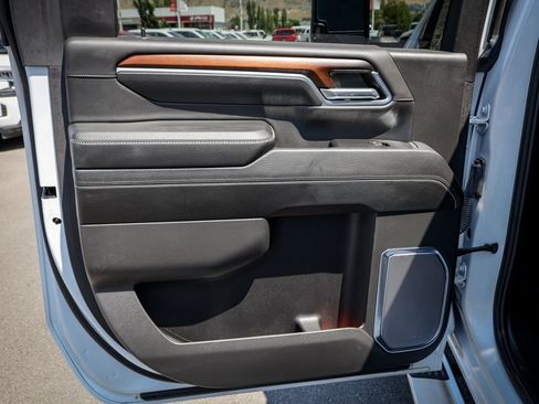 Used 2024 GMC Sierra 3500 Denali w/ Denali Reserve Package AWD/4WD image 34