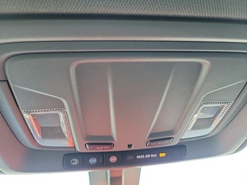 Used 2023 Chevrolet Silverado 2500 Custom w/ Custom Value Package image 11