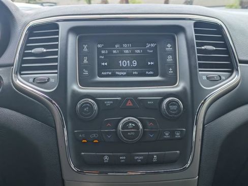 Used 2016 Jeep Grand Cherokee Laredo RWD image 21
