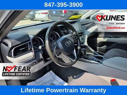 Used 2022 Toyota Camry LE FWD image 16