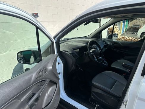 Used 2018 Ford Transit Connect XL image 13