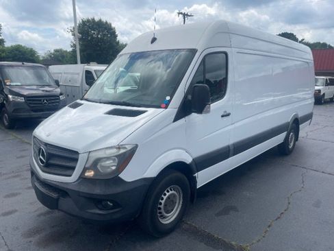 Used 2015 Mercedes-Benz Sprinter 2500 w/ Driver Efficiency Package image 3