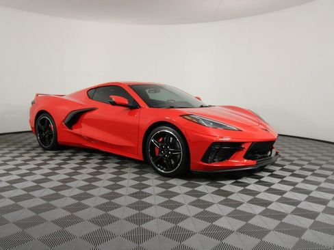 Used 2021 Chevrolet Corvette Stingray w/ Z51 Performance Package image 5