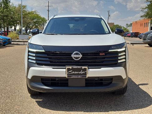 Used 2026 Nissan Kicks SR w/ SR Premium Package FWD image 10