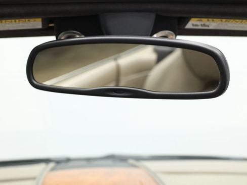 Used 2015 Aston Martin DB9 Volante Carbon Edition Convert image 50