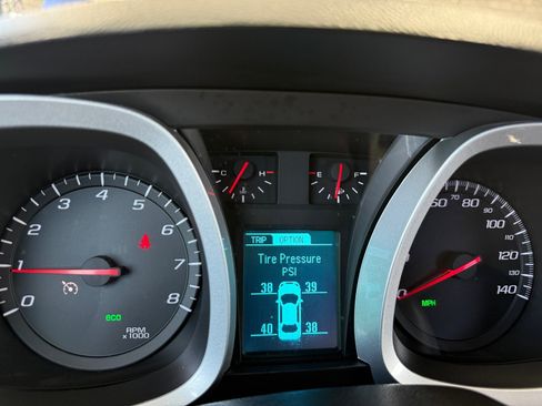 Used 2017 Chevrolet Equinox LS AWD/4WD image 16