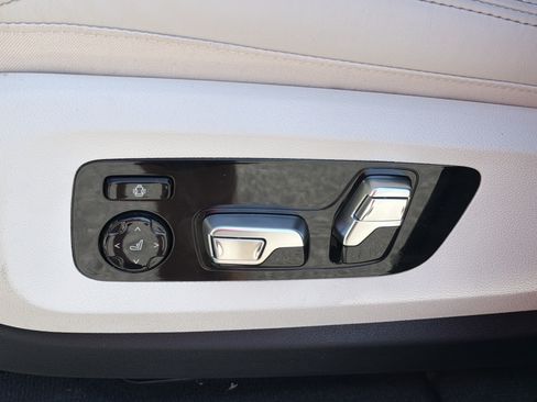 New 2027 BMW X7 xDrive40i w/ Executive Package AWD/4WD image 18