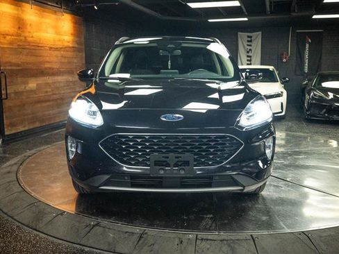 Used 2020 Ford Escape Titanium AWD/4WD image 4
