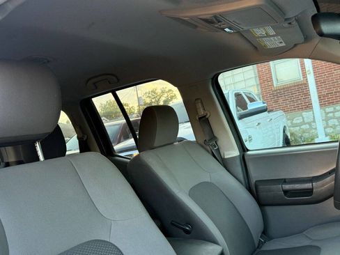 Used 2014 Nissan Xterra S image 19