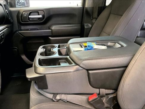Used 2022 Chevrolet Silverado 2500 Custom w/ Custom Convenience Package AWD/4WD image 20