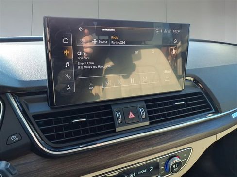 Used 2022 Audi Q5 2.0T Premium w/ Convenience Package image 17
