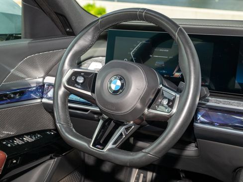 Used 2023 BMW 740i w/ Parking Assistance Package RWD image 30