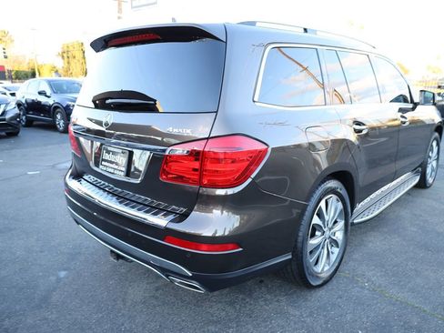 Used 2015 Mercedes-Benz GL 450 4MATIC w/ Driver Assistance Package image 4