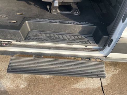 Used 2023 Ford Transit 350 XLT image 21