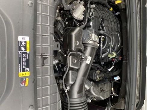 Used 2025 Jeep Grand Cherokee L Limited image 39