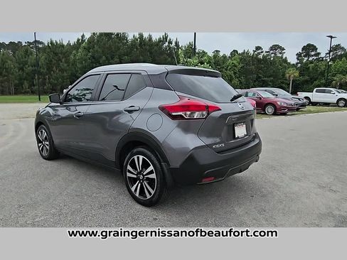 Used 2018 Nissan Kicks SV FWD image 25