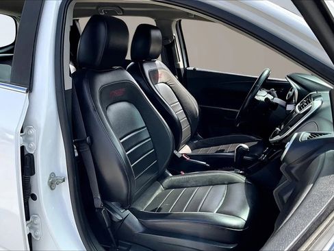 Used 2018 Chevrolet Sonic Premier image 25