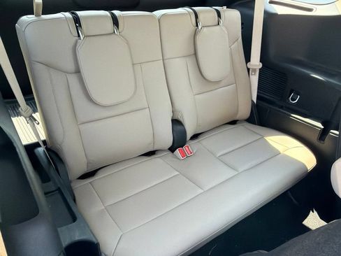 Used 2023 Ford Explorer Limited w/ Limited Technology Package AWD/4WD image 19