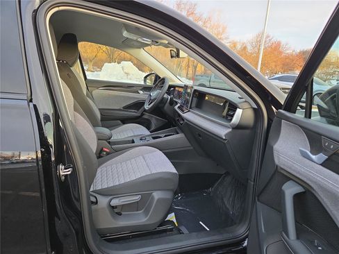 New 2026 Volkswagen Tiguan S image 27