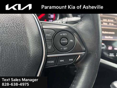 Used 2020 Toyota Camry XSE FWD image 11