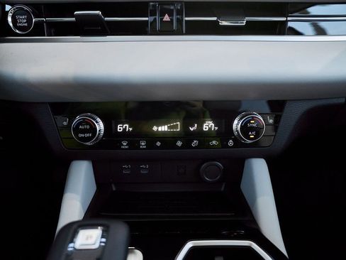New 2026 Mitsubishi Outlander SE FWD image 49