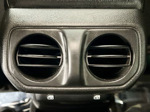 Used 2023 Jeep Wrangler Unlimited w/ Convenience Group AWD/4WD image 17