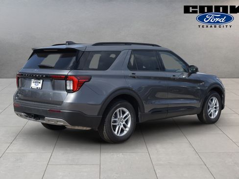 New 2026 Ford Explorer Active w/ Active Comfort Package RWD image 3