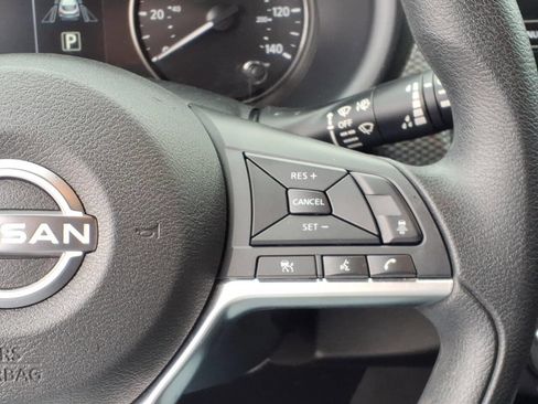 Used 2023 Nissan Kicks SV image 17