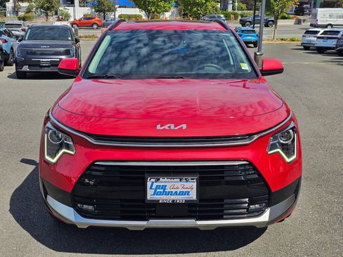Used 2023 Kia Niro EX Touring FWD image 2