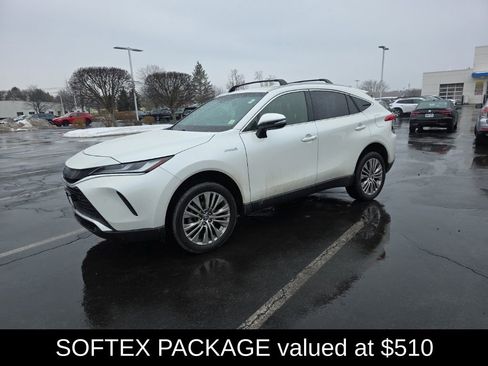 Used 2021 Toyota Venza XLE w/ Softex Package image 4