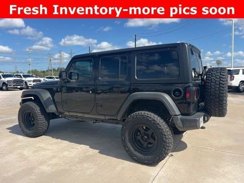 Used 2025 Jeep Wrangler Sport image 3