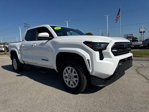 New 2026 Toyota Tacoma SR5 AWD/4WD image 8
