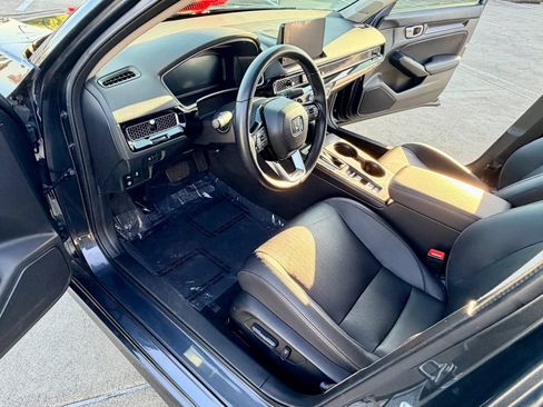 Used 2023 Honda Civic Touring image 31