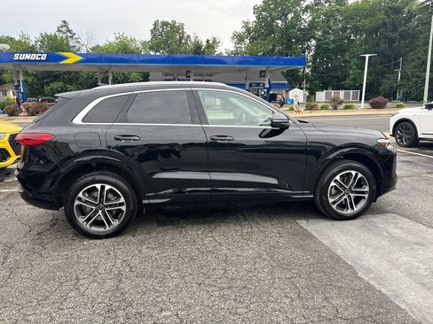 Certified 2025 Audi Q5 Premium w/ Convenience Package AWD/4WD image 5