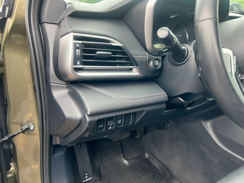Used 2021 Subaru Outback Limited AWD/4WD image 14