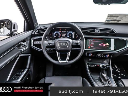 New 2025 Audi Q3 2.0T Premium image 4