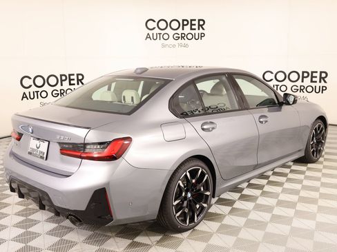New 2026 BMW 330i Sedan w/ M Sport Package RWD image 21