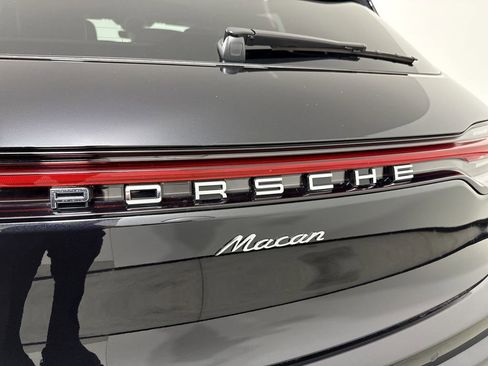 New 2026 Porsche Macan image 19