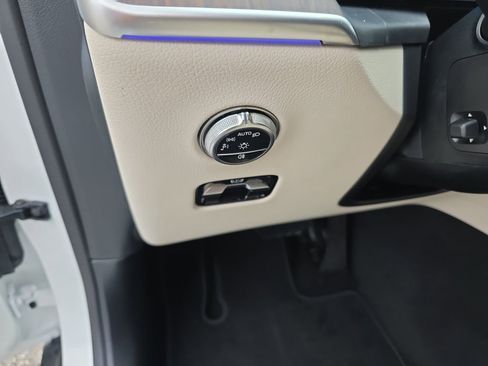 New 2026 Mercedes-Benz GLC 300 4MATIC image 12