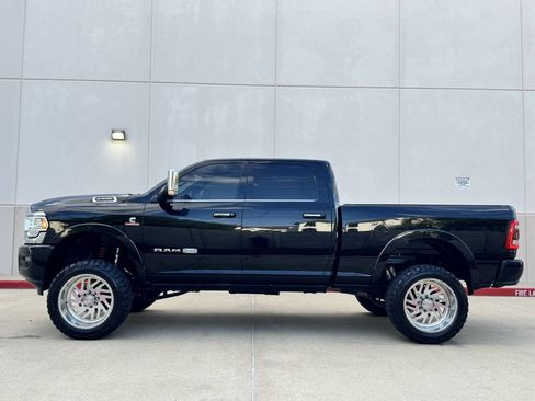 Used 2019 RAM 2500 Limited AWD/4WD image 2