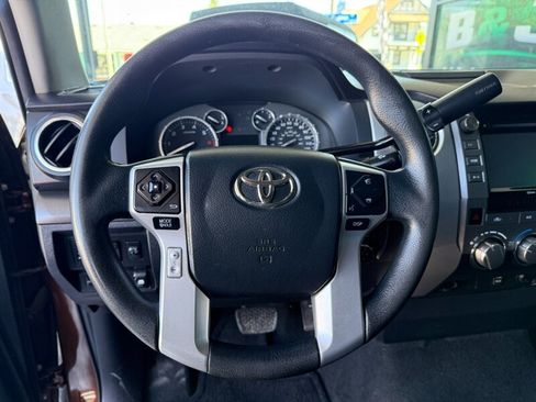 Used 2017 Toyota Tundra SR5 RWD image 18