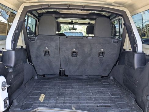 Used 2021 Jeep Wrangler Unlimited Islander image 12