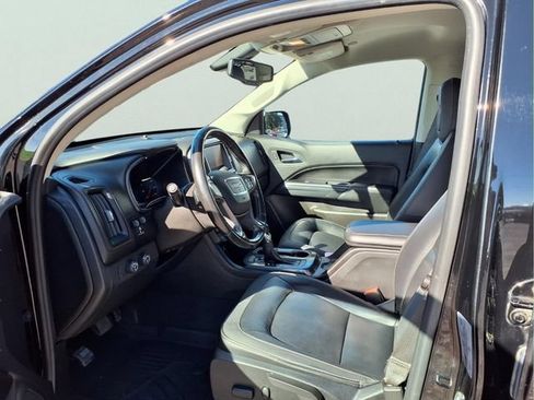 Certified 2022 GMC Canyon AT4 w/ Trailering Package AWD/4WD image 18