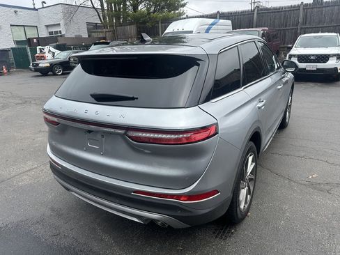 Used 2023 Lincoln Corsair AWD w/ Equipment Group 101A image 5