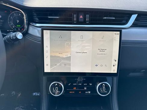 New 2026 Jaguar F-PACE R-Dynamic S image 23